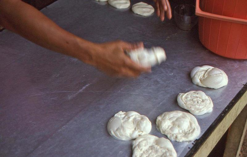 WT 0700 117-33 Malaysia Roti Man.jpg